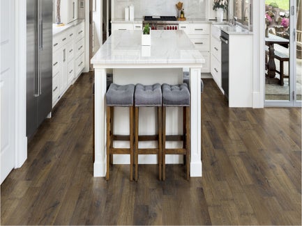 Why is Luxury Vinyl Plank Flooring So Popular Today? 